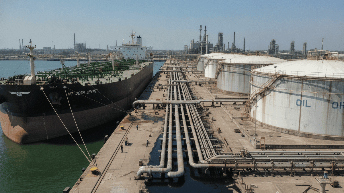 India Ramps Up Russian Crude Imports Amid Iran Tensions