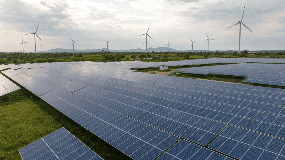 JSW Energy Hits 15 GW Capacity Milestone in Rapid Growth