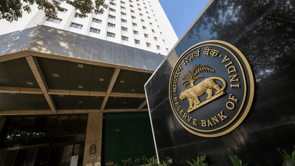 RBI Revises Bulk Deposit Threshold to Rs 3 Crore