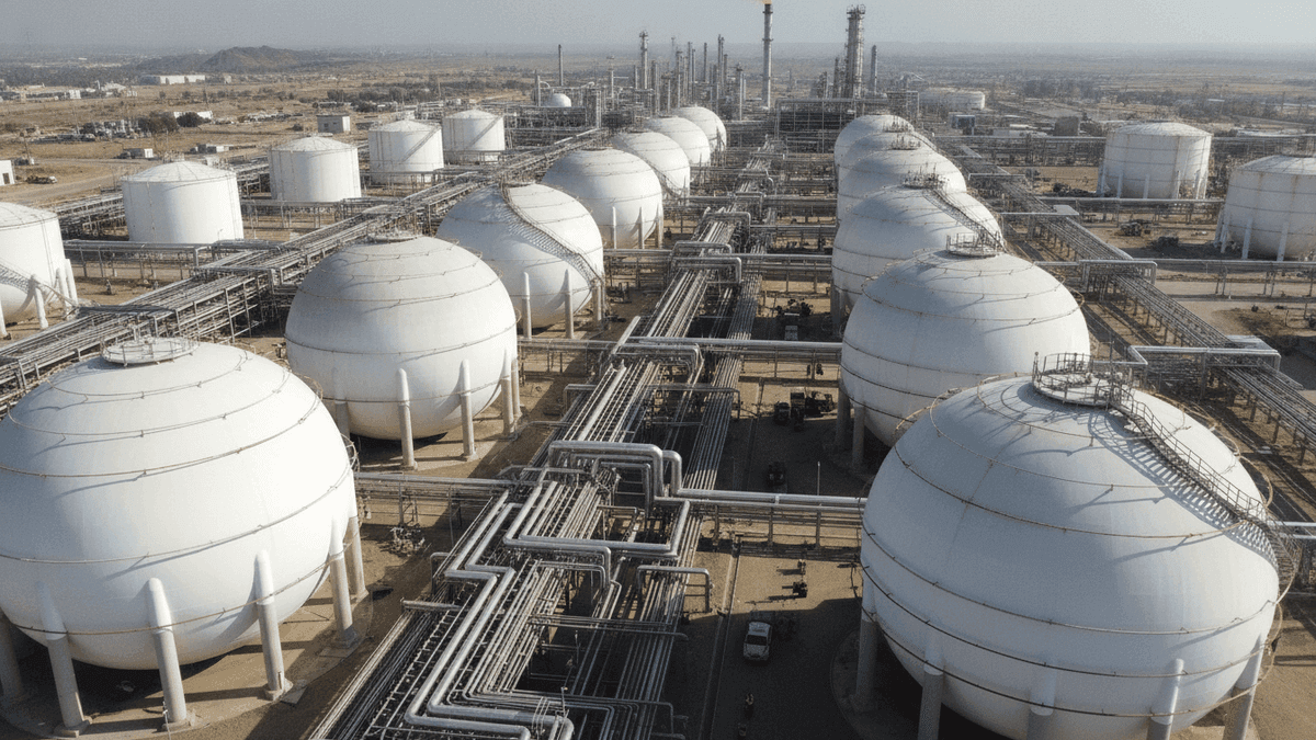 India Sets Daily LPG Production Target Amidst West Asia Conflict