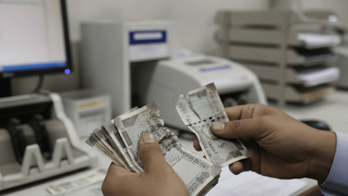 RBI Fines Bank of Baroda ₹2.15 Lakh for Note Misclassification