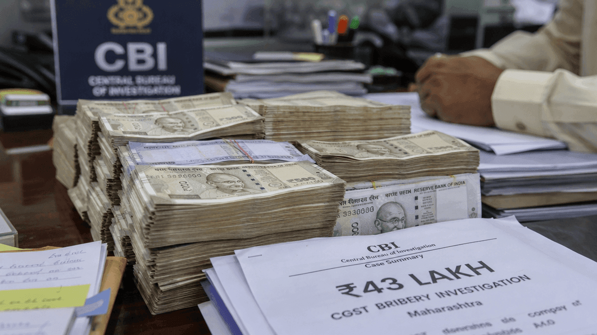 CBI Arrests CGST Officials in Maharashtra Bribery Case