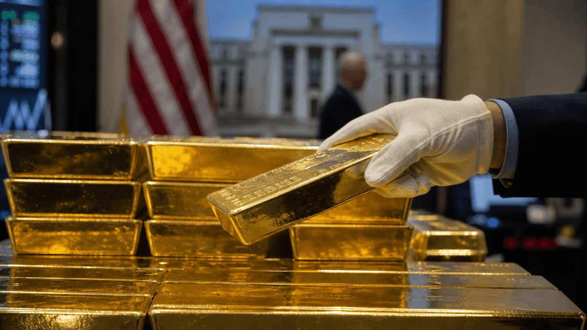 Gold Prices Hit Record Highs: Market Analysis & Trends