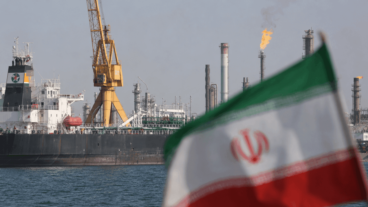 EU and US Launch Coordinated Economic Sanctions Against Iran