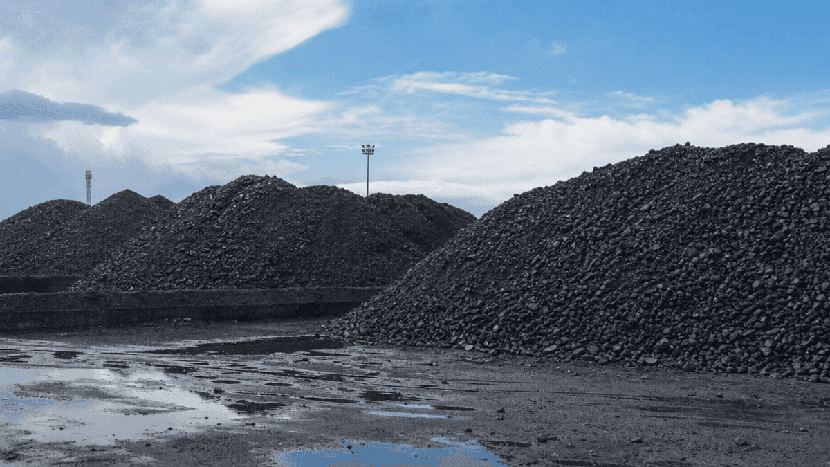 India Holds 36 Days of Coal Stock as Monsoon Rains Ease