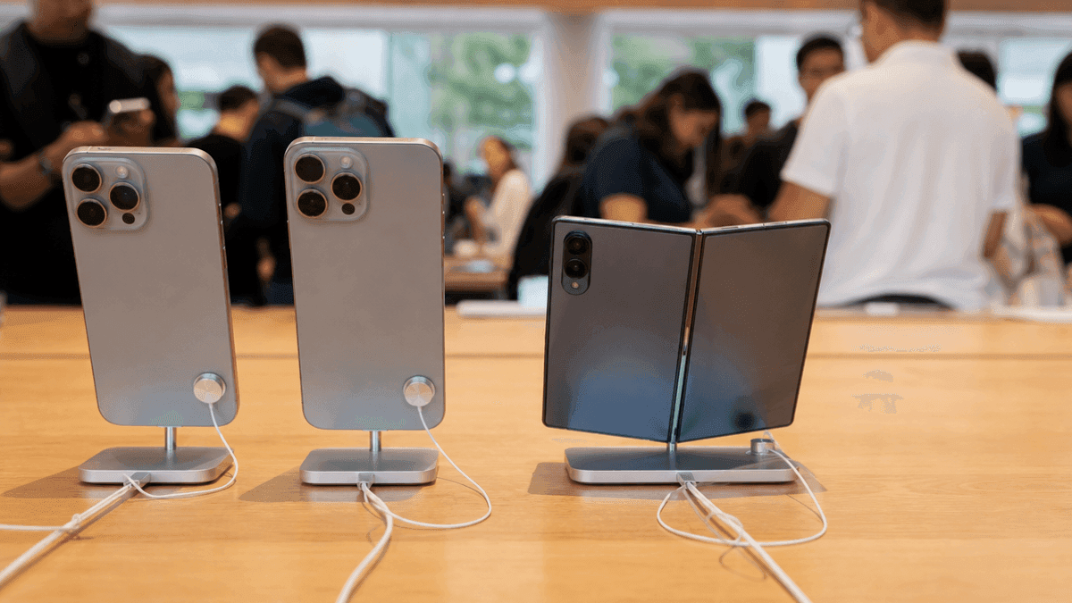 Apple ‘Surprise and Shine’ Event: iPhone 18 & Foldable Ultra