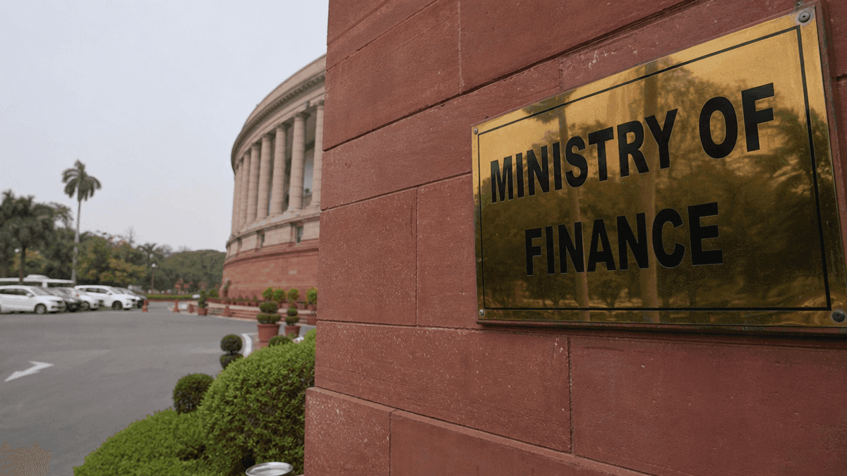 Garg and Finance Ministry Clash Over GST Data Transparency