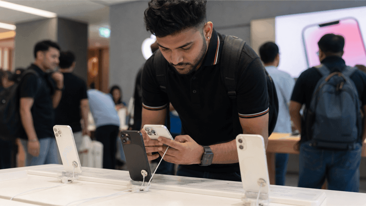 Redington Shares Surge 5.5% After Apple iPhone 18 Launch
